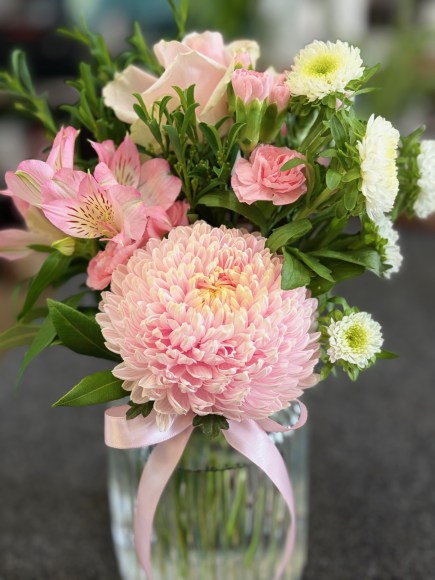 pink and white posy jar